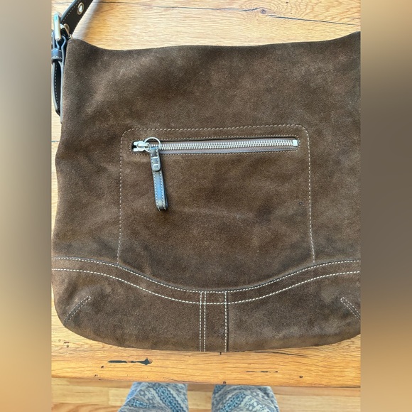 Vintage Suede Coach East-West large crossbody. Excellent cond. Dark Brown - Picture 2 of 12